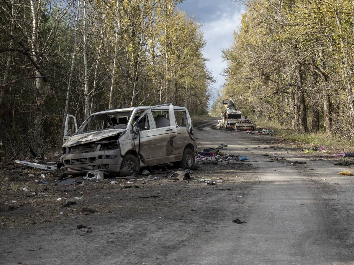 Hallaron 180 cadáveres en fosa común en Limán tras ser liberada por los rusos