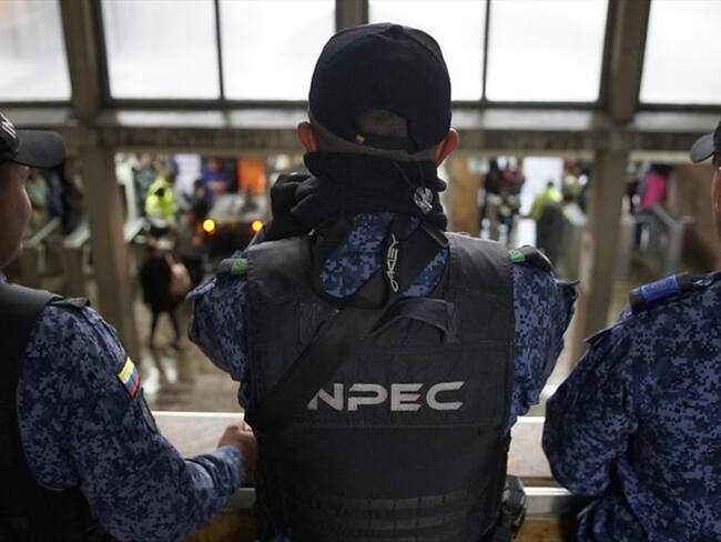 Los hechos investigados tienen que ver con la ejecución de contratos y una orden de compra de 2019 para el suministro de combustible para los vehículos oficiales. Foto: Colprensa / SERGIO ACERO