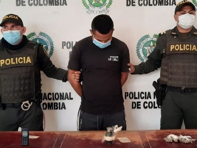 Capturan a un hombre portando granada de fragmentación en Sahagún. Foto:prensa Policía.