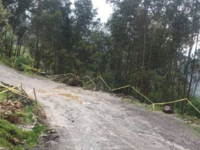 En medio de una audiencia pública en Bucaramanga se dio a conocer que no hubo avance de la pavimentación de esta vía nacional.. Foto:suministrada.