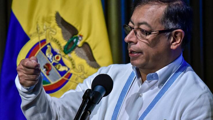 Petro criticó la entrega de la bienestarina por parte del ICBF