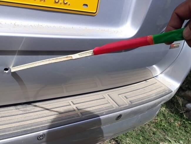 Así quedó la camioneta del senador Feliciano Valencia, atacado en la vía que comunica de El Palo (Caloto) a Tacueyó (Toribío), norte del Cauca. Foto: Cortesía