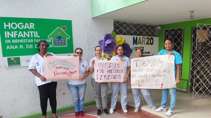 Trabajadores de hogares del ICBF Santa Marta protestan por no tener seguridad social