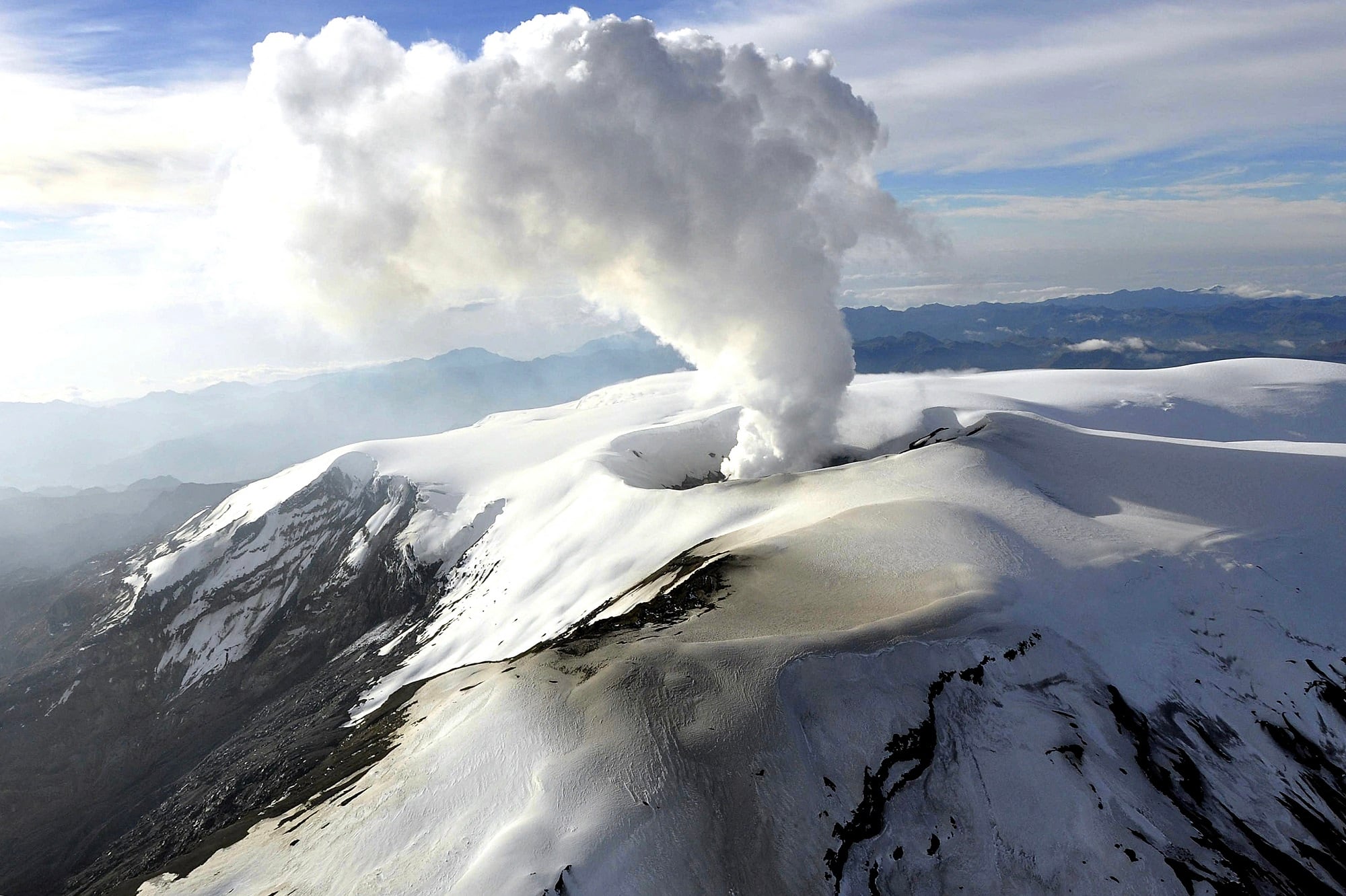 Volcán Nevado del Ruiz. Foto: Servicio Geológico Colombiano.