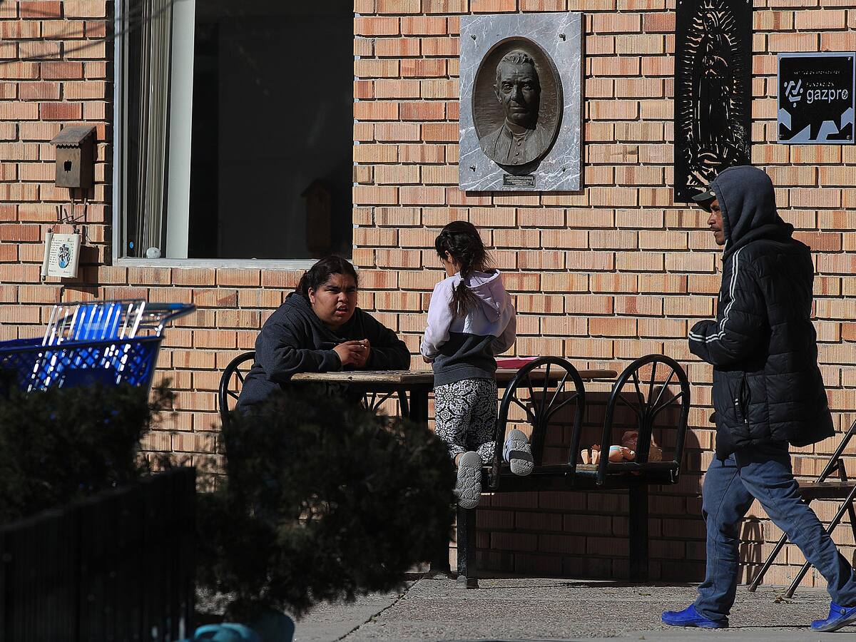 Migrantes en la frontera norte de México replantean su regreso ante el nuevo mandato de Donald Trump