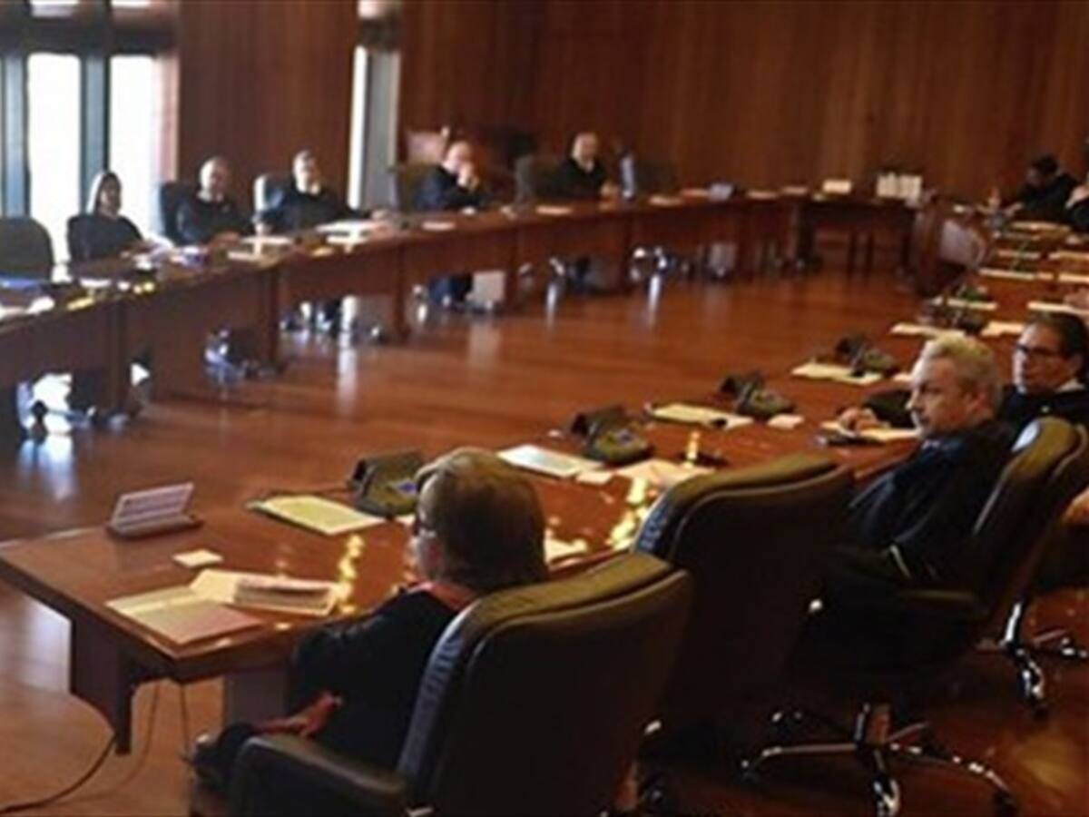 Lo echaron por tener VIH y la Corte Suprema ordenó su reintegro