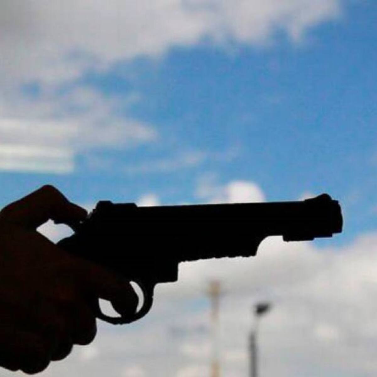 Horror en Bogotá: delincuente armado aprovecha trancón para robar