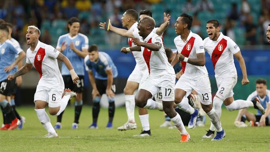 El fallo de Luis Suárez en el primer lanzamiento -paró Pedro Gallese- fue decisivo. Luego marcaron por Uruguay Edinson Cavani, Christian Stuani, Rodrigo Bentancur y Lucas Torreira.. Foto: Getty Images