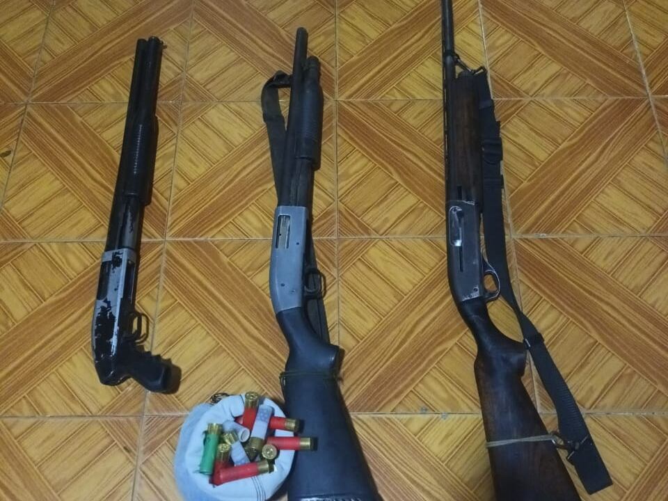 Se incautaron armas, municiones y radios- Foto: cortesía