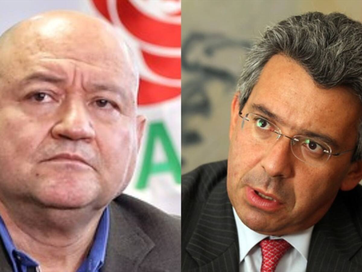 'Tornillo' debe salir de la JEP: Enrique Gómez sobre Carlos Lozada