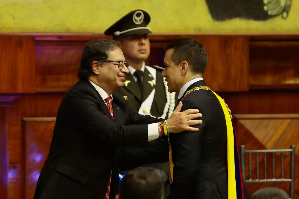 Daniel Noboa y Gustavo Petro. (Photo by Franklin Jacome/Getty Images)