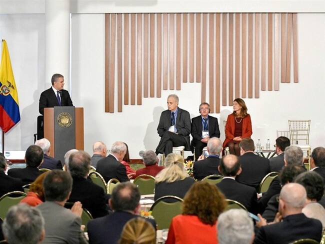 La violencia y el vandalismo en las protestas lleva a incoherencias: Duque