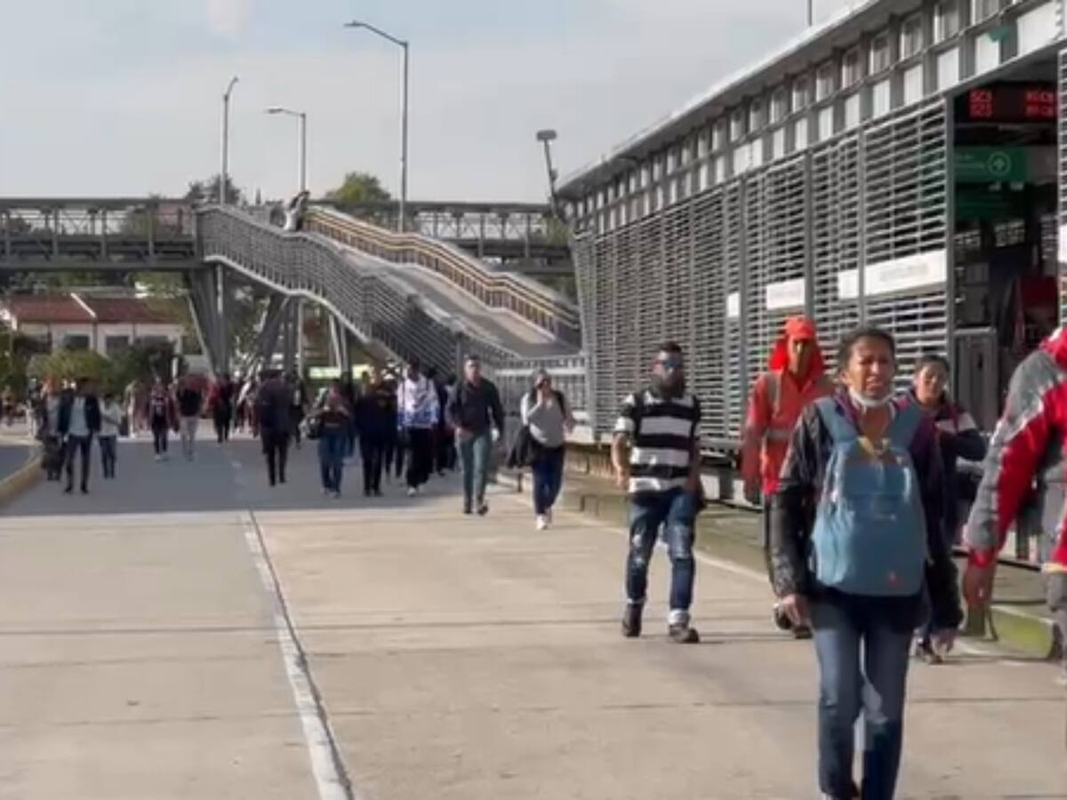 Manifestaciones afectan movilidad en Bogotá en conmemoración del estallido social de 2019