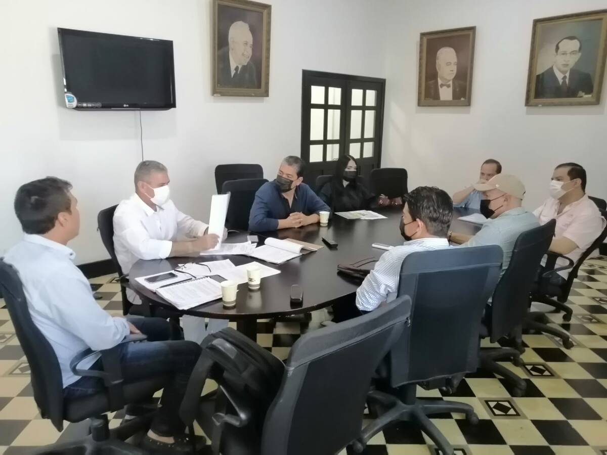 Pese a protestas en la Asamblea, diputados sesionaron sin la Mesa Directiva