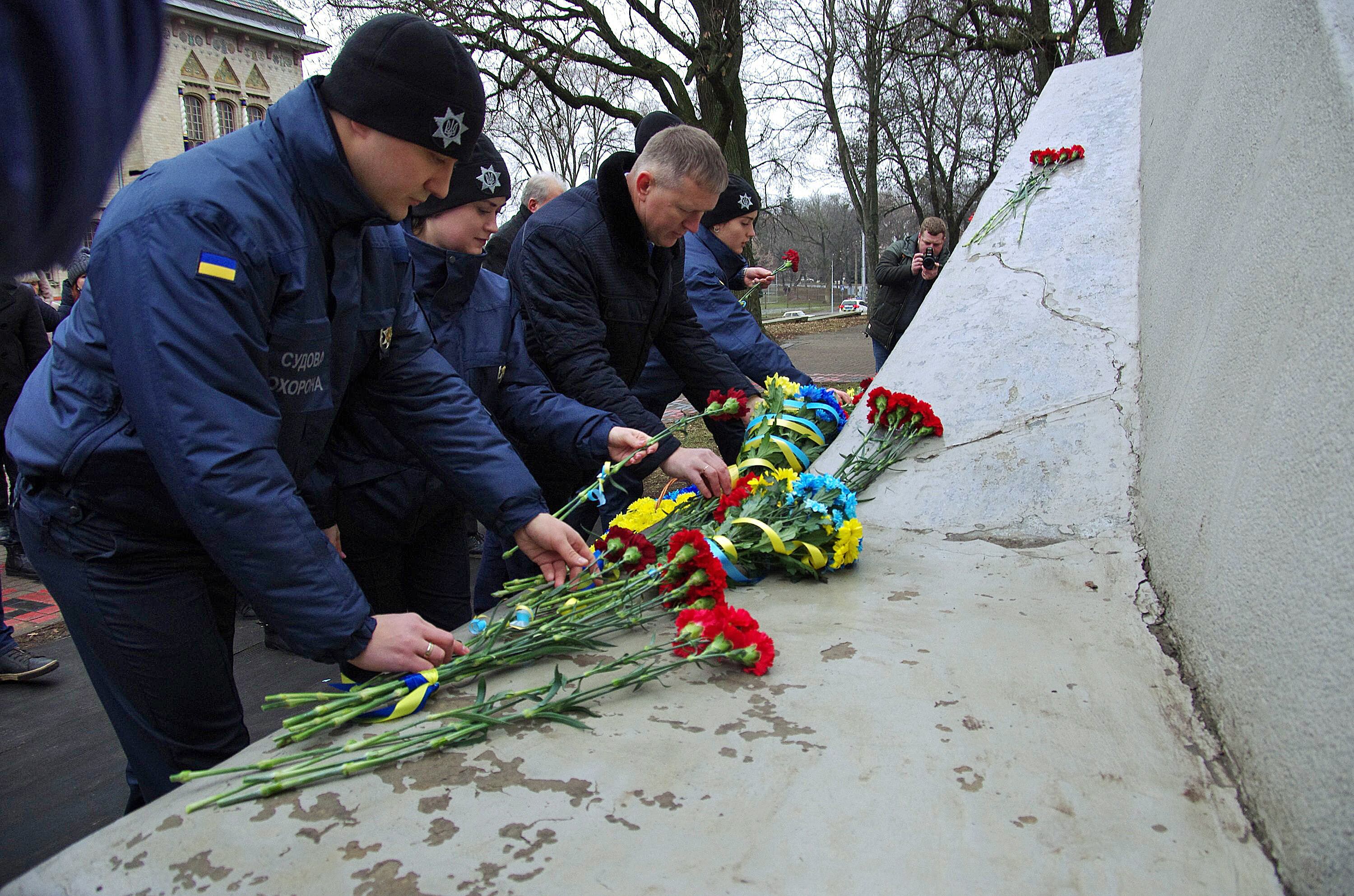 Foto de referencia de la celebración de un Día de la unidad en Ucrania. (Photo credit should read Serhii Pustovit/ Ukrinform/Barcroft Media via Getty Images)