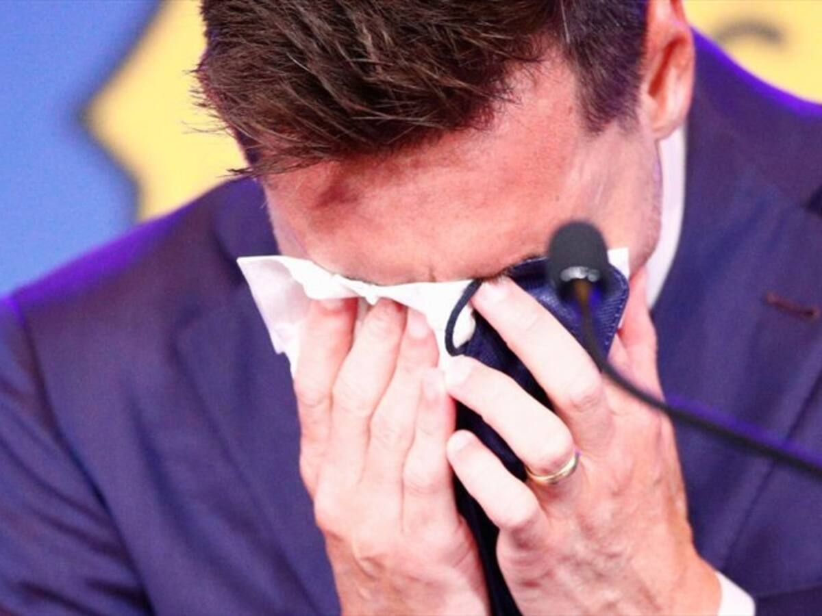 Messi se despide entre lágrimas del FC Barcelona