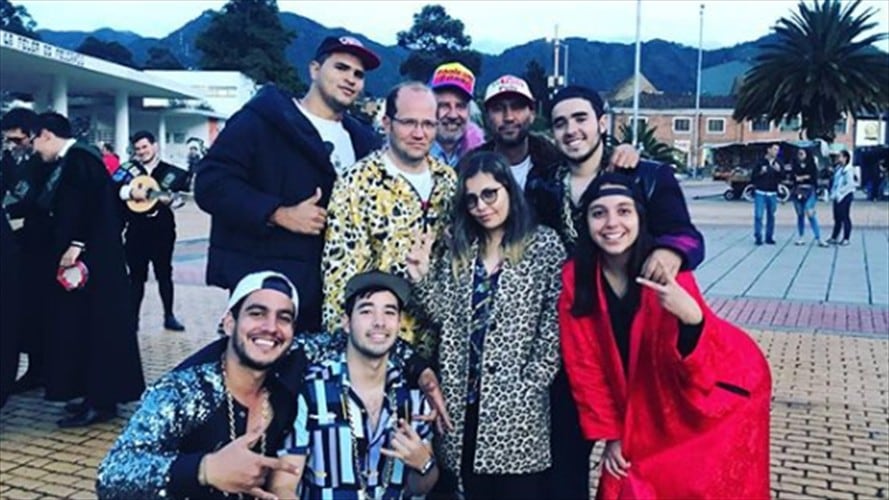 “Canto reggaetón por la educación”, así Daniel Samper "convirtió" a estudiantes en Maluma. Foto: Instagram