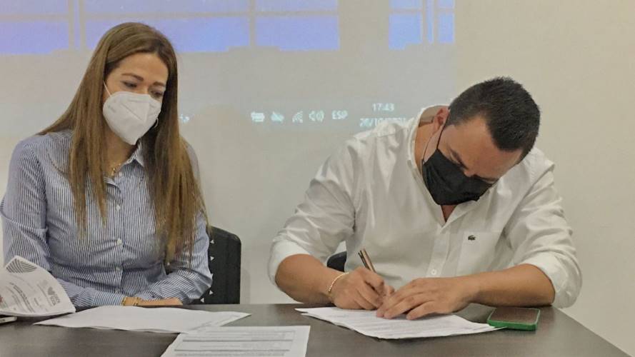 Carlos Román /Sumunistrada