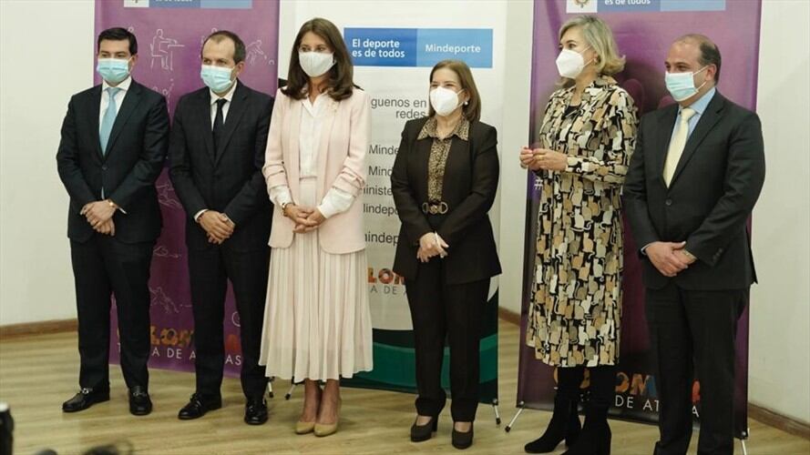 En el evento estuvo presente la Vicepresidenta y el Ministro del deporte. Foto: Vicepresidencia