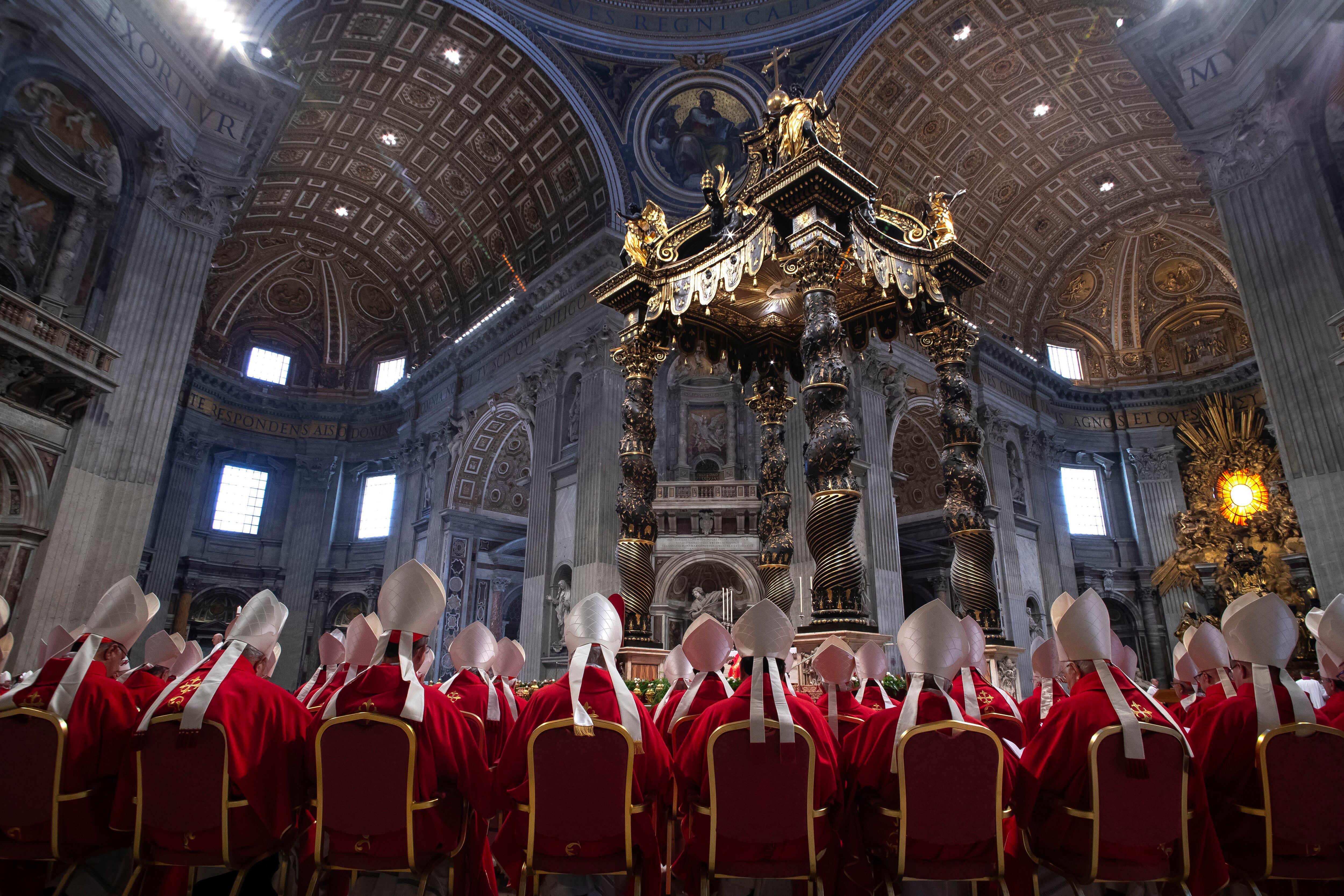 Los cardenales se preparan para la segunda jornada del cónclave. Foto: Maria Grazia Picciarella/SOPA Images/LightRocket via Getty Images