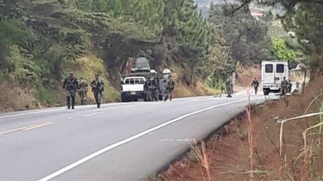 En horas de la mañana de este domingo fueron encontrados los elementos sospechosos en el sector de El Mango. Foto: Cortesía/ Sucesos Cauca.