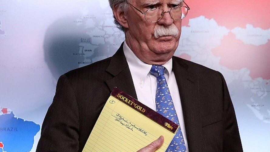 "5.000 soldados en Colombia", un apunte en la libreta de Bolton que sembró la intriga. Foto: Getty Images