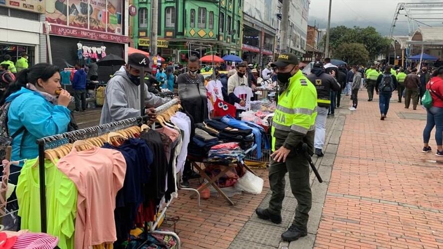 Este miércoles, dentro de la 'nueva realidad de Bogotá', se llevó a cabo la reapertura del comercio al detal y de servicios no esenciales y el tradicional 'Madrugón'. Foto: Alcaldía de Bogotá