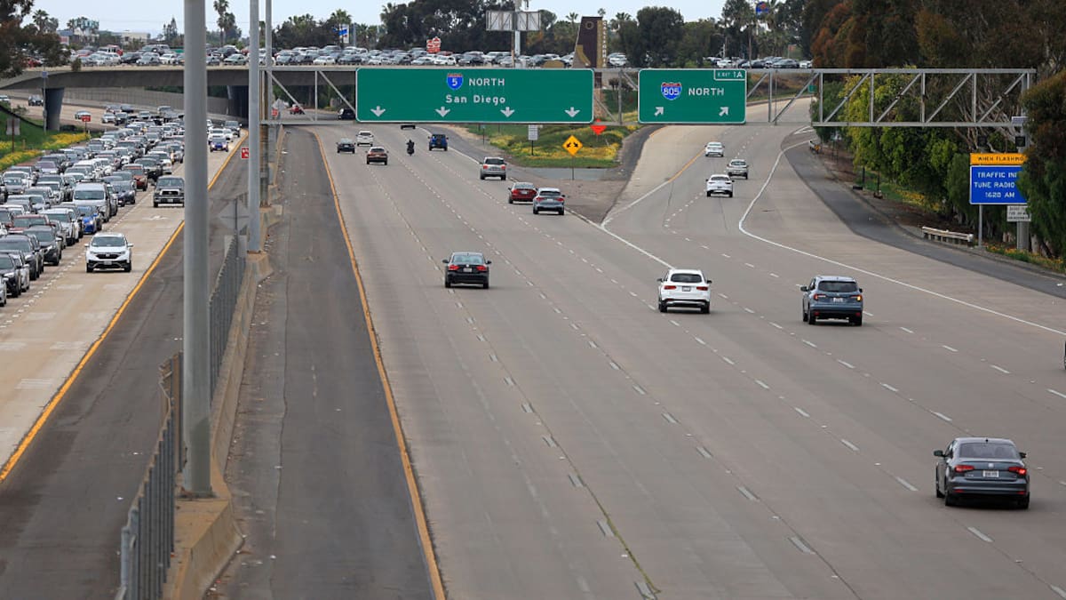 Cuál es el límite máximo de velocidad en Estados Unidos: ¿Es mayor o menor en Colombia? Multa y más