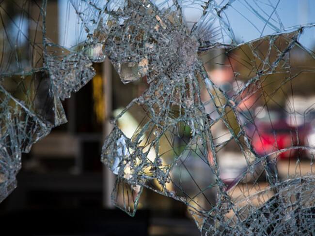 Imagen de referencia ruptura vidrio. Foto: Getty