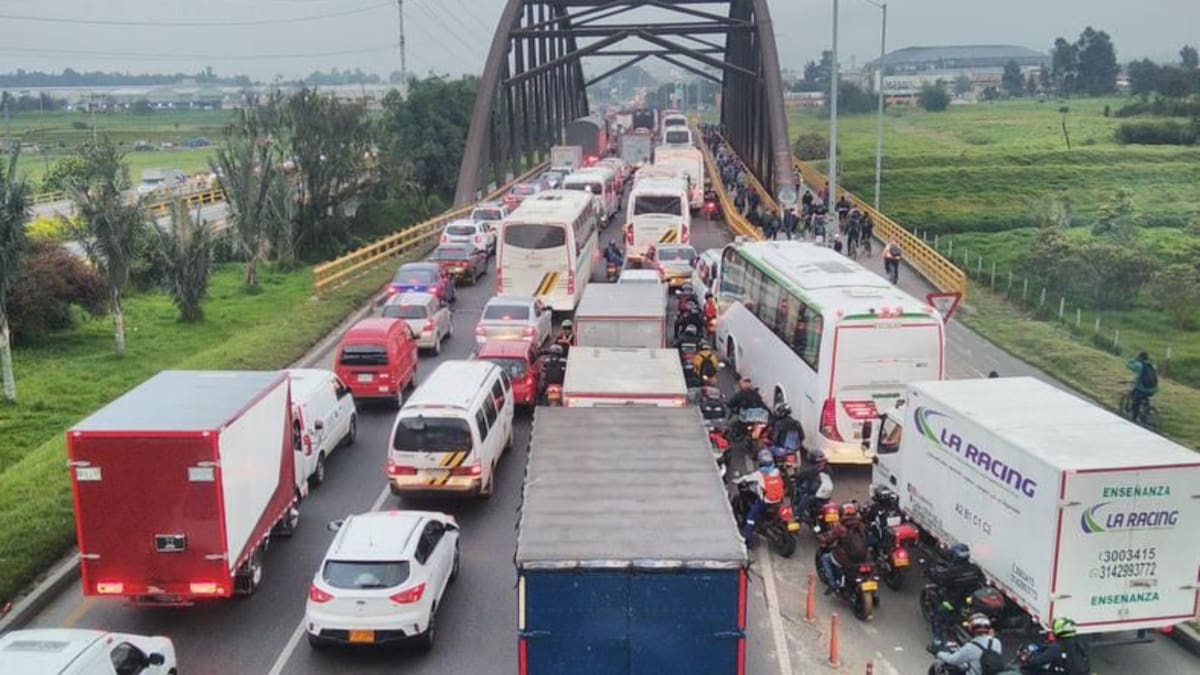 Trancón en la calle 80: continúa colapsada por accidentes de tránsito