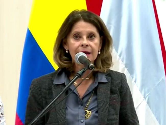 Vicepresidenta Martha Lucía Ramírez sale en defensa del general Zapateiro. Foto: Gobernación del Valle.