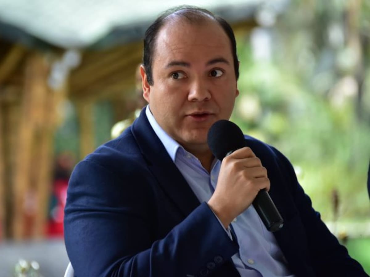 Prorrogan encargo del Superindustria, Juan Camilo Durán