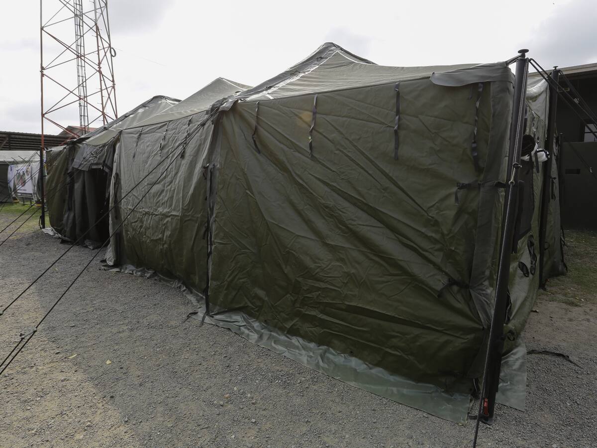 Estados Unidos dona carpas para migrantes en selva de Panamá tras salida de MSF