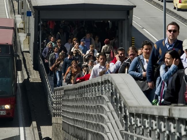 Los hechos ocurrieron el pasado 24 de octubre reciente en una estación de Transmilenio, donde presuntamente le realizó tocamientos libidinosos a una niña de 12 años. Foto: Getty Images