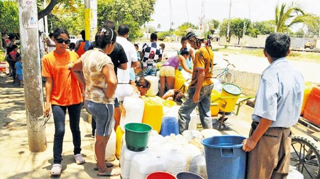 Los habitantes de Snata Marta han reclamado, los últimos años, mejores servicios de acueducto y alcantarillado. . Foto: Colprensa