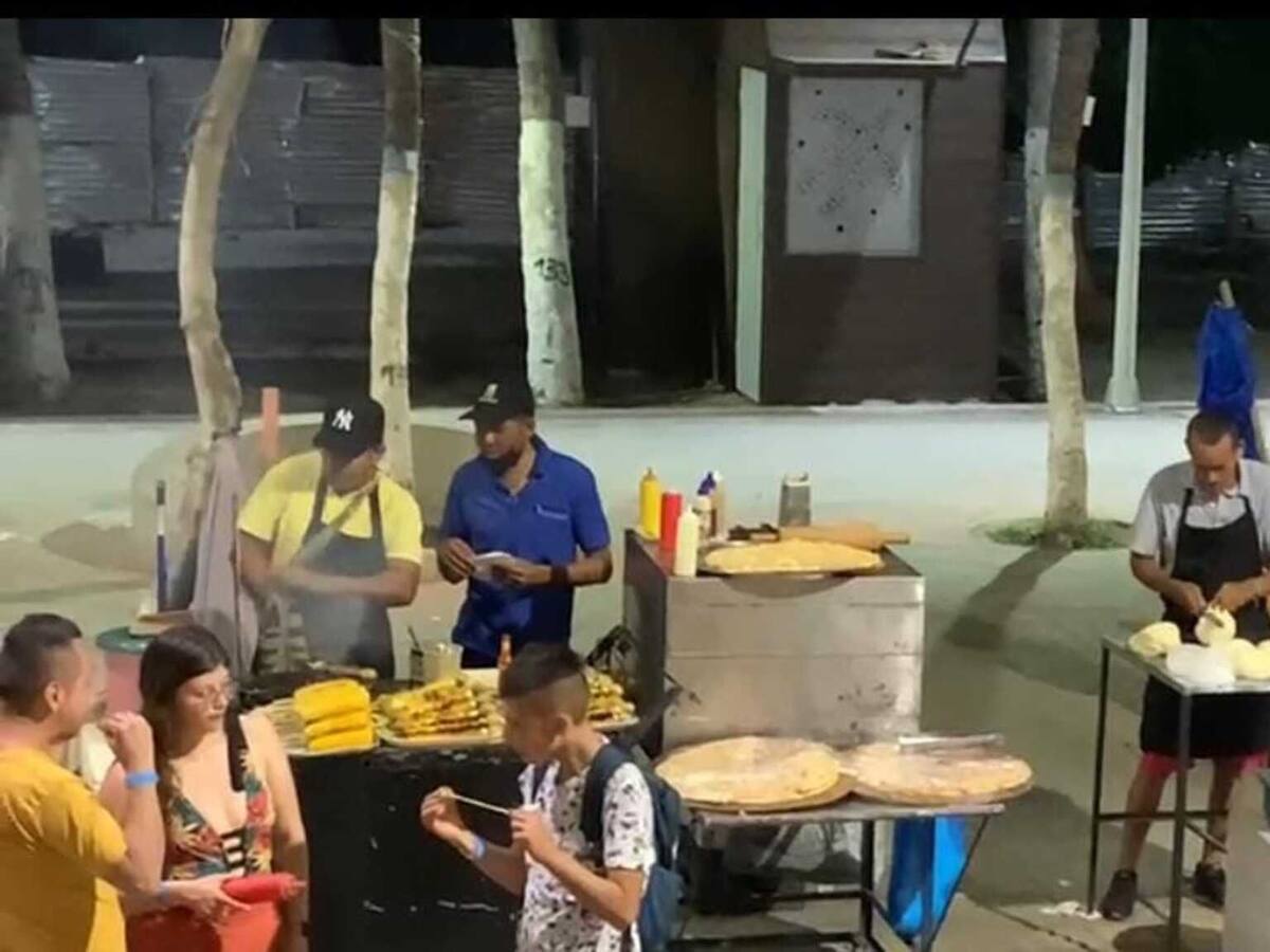 Camellón de El Rodadero no ha sido inaugurado y ya abundan vendedores ambulantes