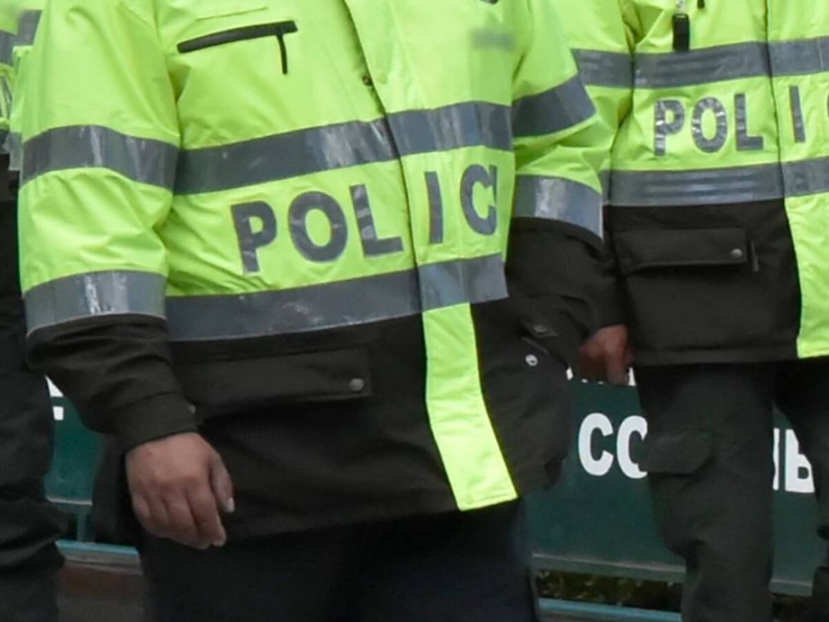 Video: Policía agarró a patadas la puerta de una casa en El Espinal