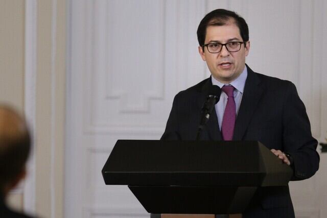 El contrato de trabajo de Francisco Barbosa con la Universidad Sergio Arboleda. Foto/Colprensa.