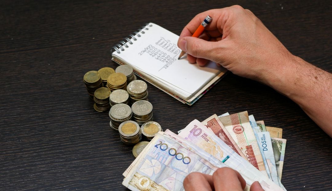 Dinero colombiano. Foto: Getty Images