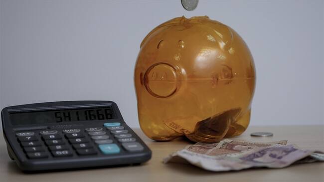 Según el Banco Mundial, dos de cada tres colombianos no sabe manejar su dinero.. Foto: Colprensa