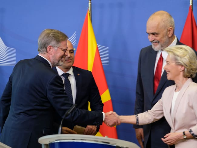 La UE abre las negociaciones de adhesión de Albania y Macedonia del Norte
