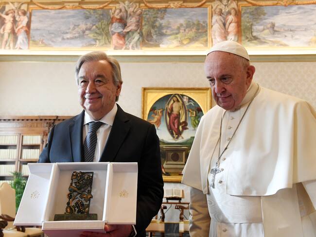 Papa Francisco y António Guterres. Foto: Vatican Pool/Getty Images.