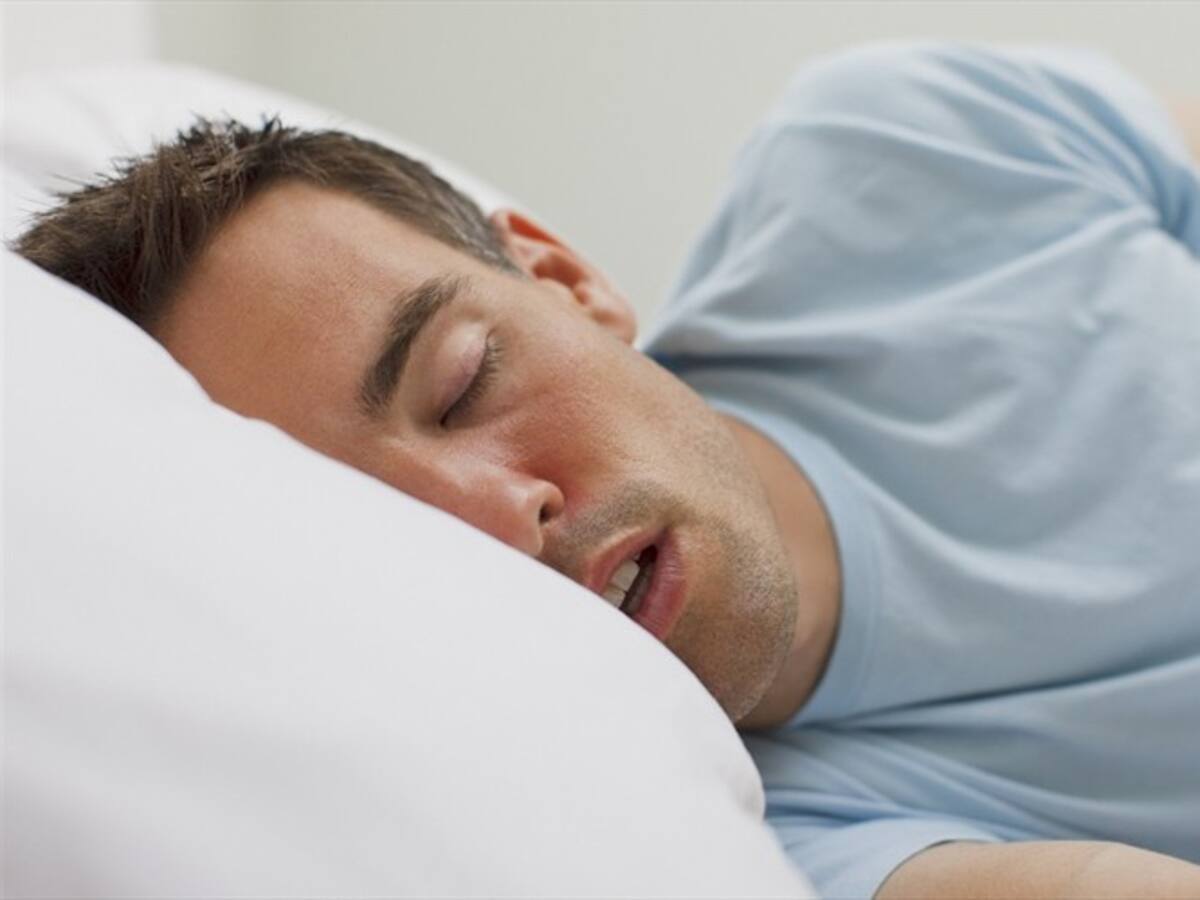 Razón de peso por la que no debería dormir desnudo