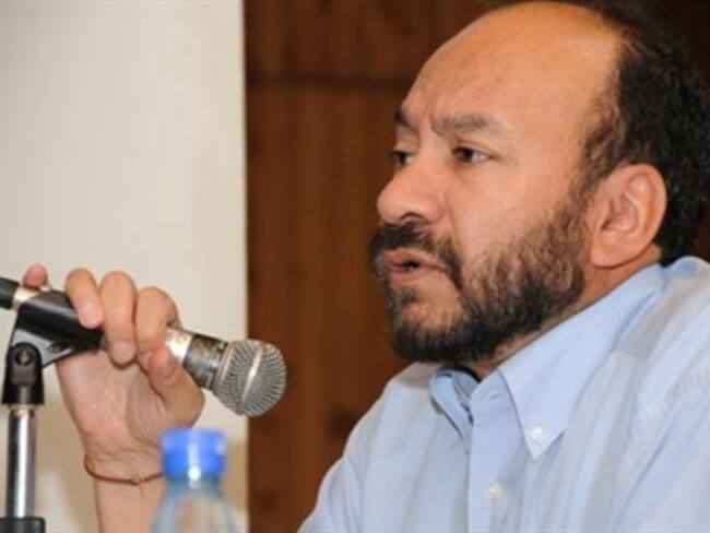 Analistas y dirigentes políticos opinan sobre el anuncio de las Farc