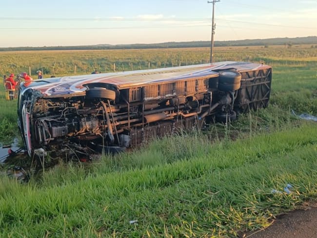 Bus accidentado en Paraguay. FOTO: ABC Paraguay