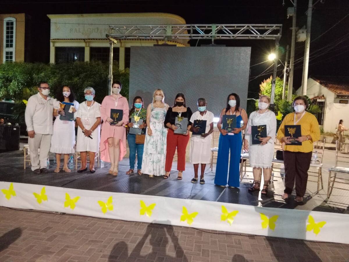 9 mujeres de Aracataca, Magdalena recibieron el galardón ‘Mariposas Amarillas’