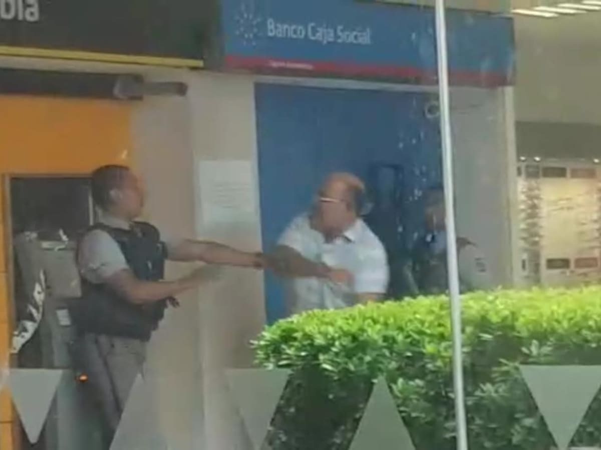 Un concejal se enfrentó con unos agentes de seguridad de empresa de valores