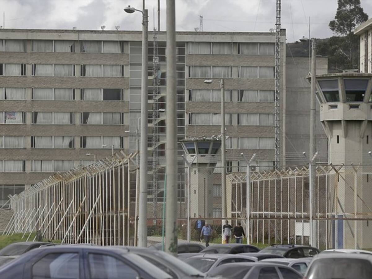 Juan Guillermo Monsalve aceptó que tenía elementos prohibidos en su celda