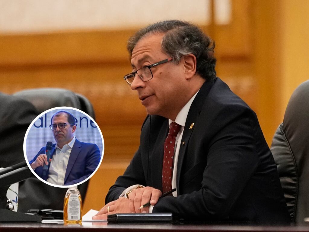 Presidente de la República de Colombia, Gustavo Petro, y de fonfo el fiscal general de la Nación, Francisco Barbosa (Fotos vía Getty Images)