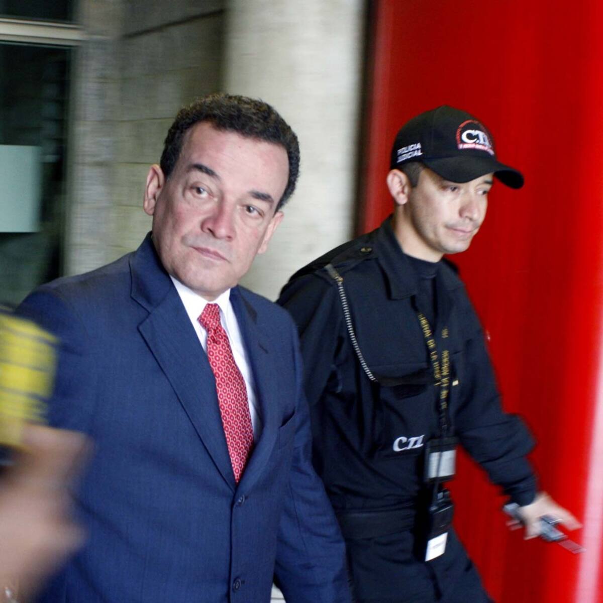 Molestia en el Pacto por supuesta ficha de Mario Camacho en Unidad de Restitución
